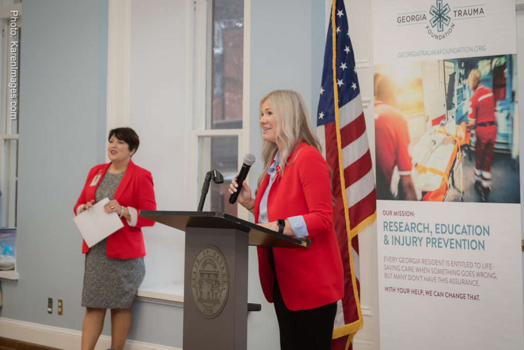 2-20-20_karenimages 2020 - 032 - atlanta's commercial photographer an image of the georgia trauma foundation presenting at a corporate event photographed by corporate events photographer karen images