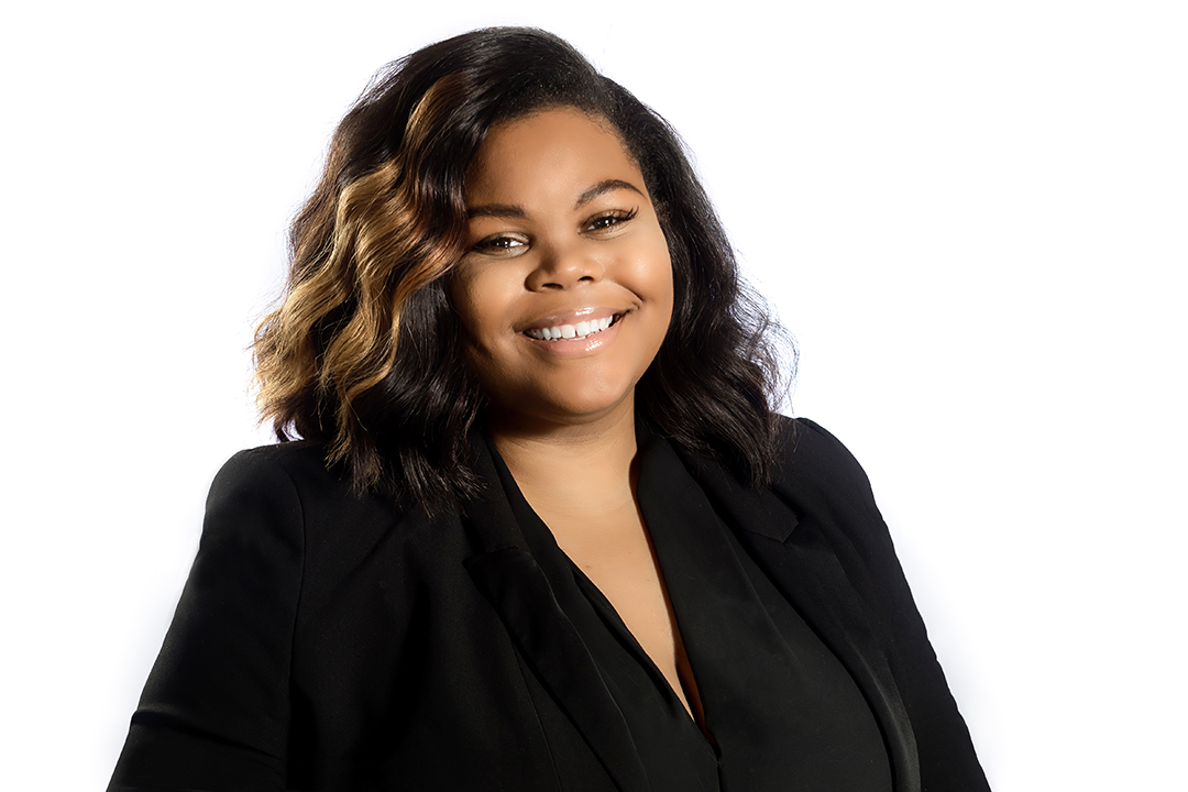 a corporate headshot meeting corporate branding guidelines for corporate headshots by headshot photographer karen images