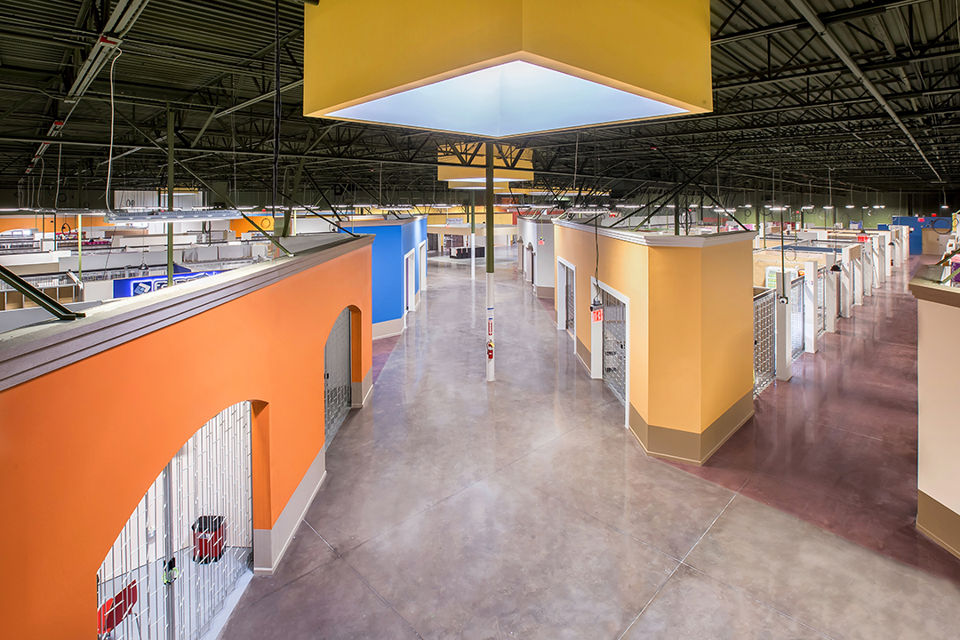 © karen images 2016 - atlanta's commercial photographer architectural interior photograph of an outlet mall by architectural photographer karen images