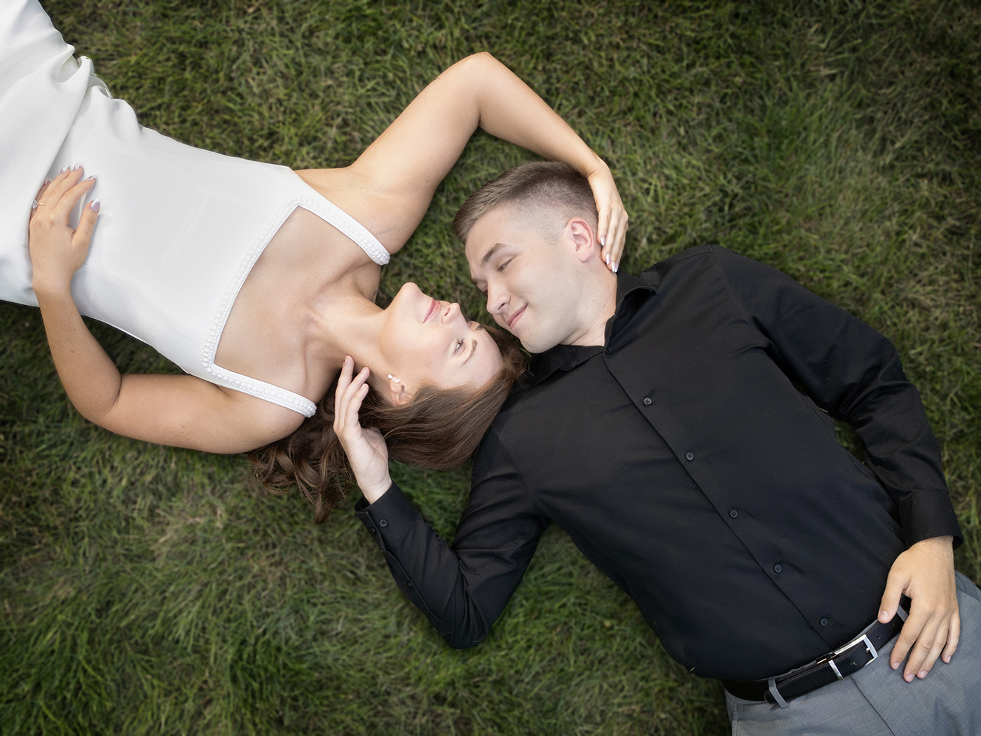 Couple portrait before their rehearsal dinner in Lexington, Kentucky